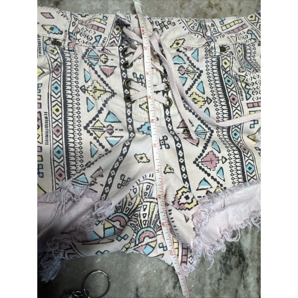 Billabong Shorts Women's 27 Pink Lite Hearted Geometric Tribal Lace Front - Picture 7 of 8